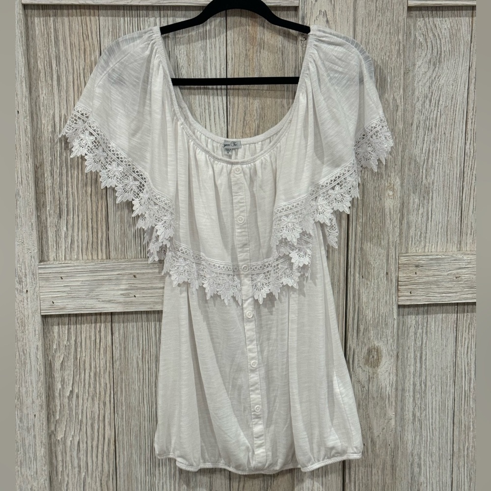 Paper Tee Blouse w/ Ruffle. Can wear on the shoulder or off.  sz 1X. EUC
